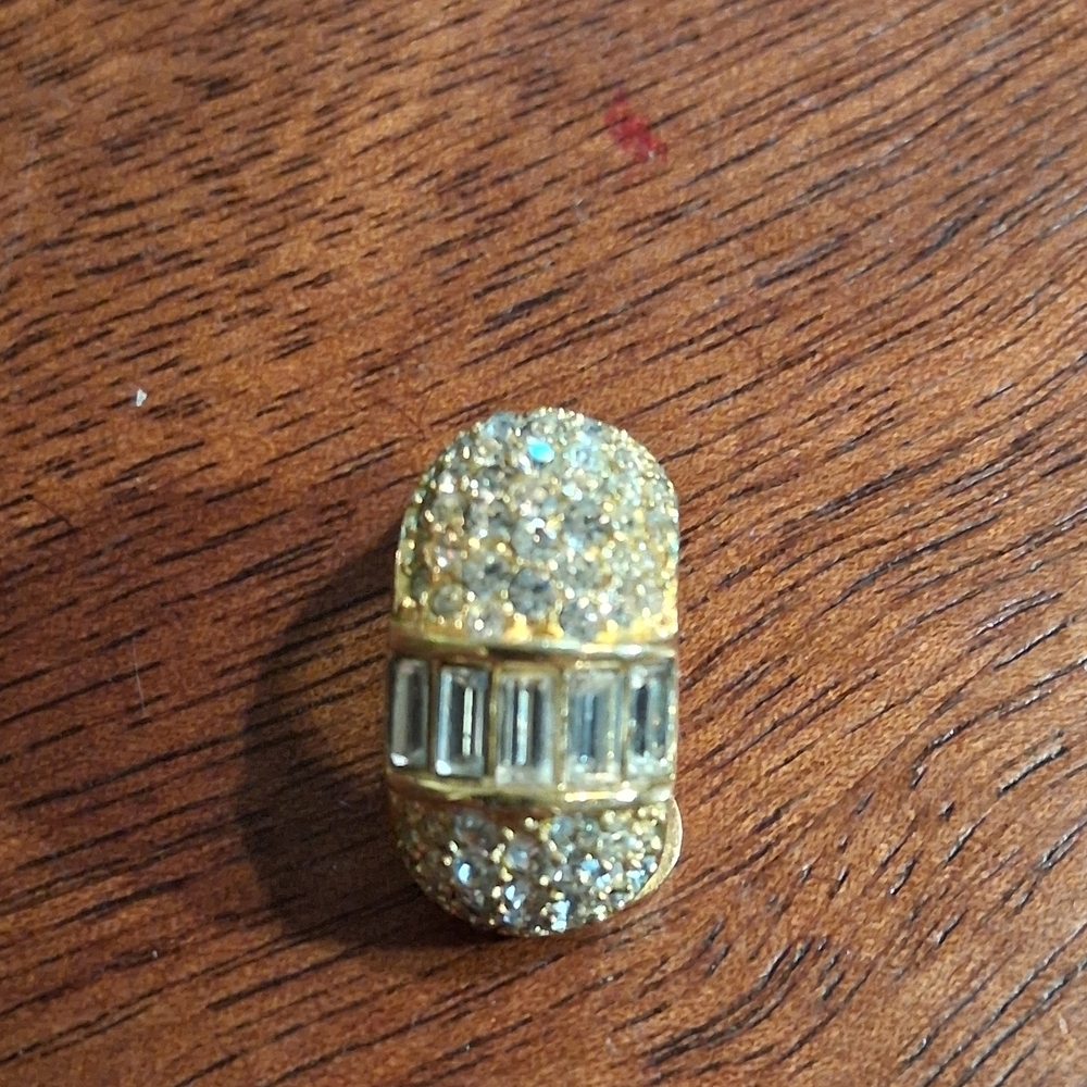 Elegant Gold and Silver Crystal Earrings - Picture 4 of 6